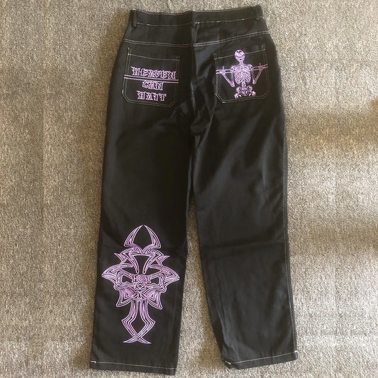 pantalón con estampado estilo urbano