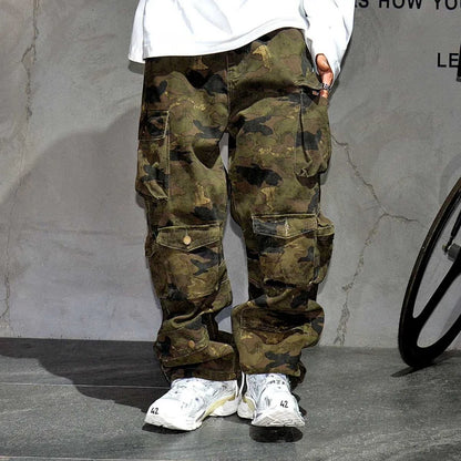 pantalón cargo tipo Baggy estilo militar